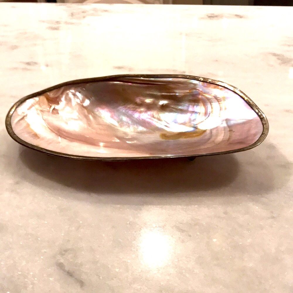 Shiraleah Natural shell trinket dish/holder